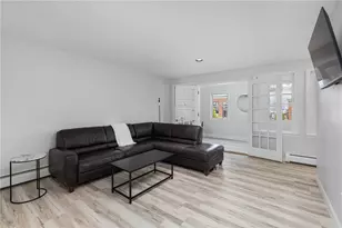 458 Thames St, Newport, RI 02840 - Photo 16