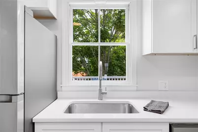 458 Thames Street #B, Newport, RI 02840 - Photo 6