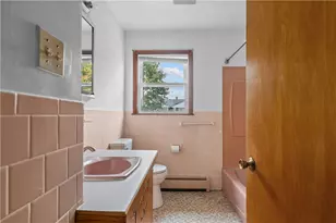 75 Montgomery St, Tiverton, RI 02878 - Photo 36