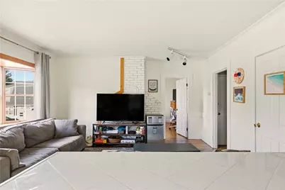 13 Holland Street #1, Newport, RI 02840 - Photo 8