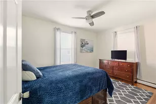 13 Holland St, Newport, RI 02840 - Photo 16