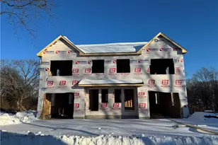 29 Prospect St, Cumberland, RI 02864 - Photo 1