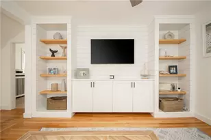 33 Slocum St, Newport, RI 02840 - Photo 4