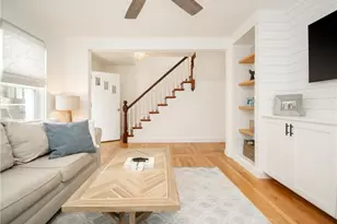 33 Slocum St, Newport, RI 02840 - Photo 8