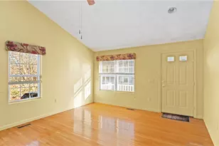 11 College Hill Rd, Warwick, RI 02886 - Photo 10