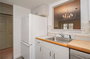 37 Lawton Brook Ln, Portsmouth, RI 02871 - Photo 6