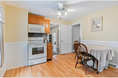 113 Oakland Avenue, Pawtucket, RI 02861 - Photo 12