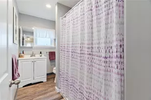 113 Oakland Ave, Pawtucket, RI 02861 - Photo 22