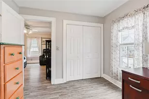 113 Oakland Ave, Pawtucket, RI 02861 - Photo 18