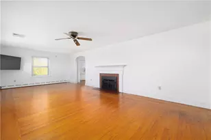 118 Wolcott Ave, Middletown, RI 02842 - Photo 8