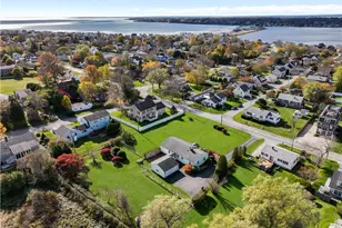 118 Wolcott Ave, Middletown, RI 02842 - Photo 4