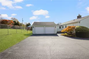 118 Wolcott Ave, Middletown, RI 02842 - Photo 36