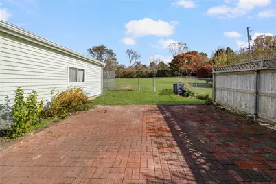 118 Wolcott Avenue, Middletown, RI 02842 - Photo 34