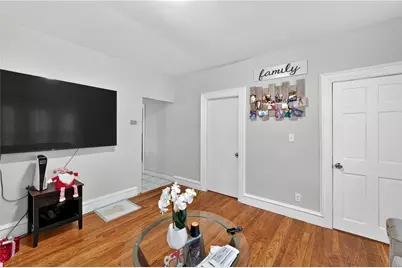 160 Magnolia Street, Providence, RI 02909 - Photo 8