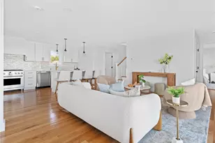 91 Houston Ave, Newport, RI 02840 - Photo 12