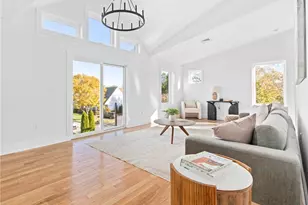 91 Houston Ave, Newport, RI 02840 - Photo 16