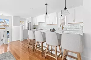 91 Houston Ave, Newport, RI 02840 - Photo 4