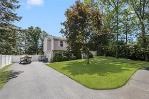 27 Tartaglia St, Johnston, RI 02919 - Photo 2