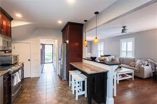 32 Hammond St, Newport, RI 02840 - Photo 8