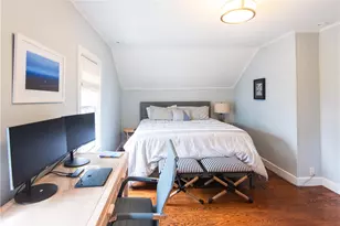 32 Hammond St, Newport, RI 02840 - Photo 16