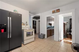 60 Fairlawn Ave, Woonsocket, RI 02895 - Photo 14