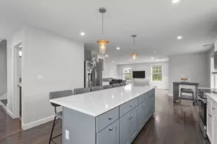 15 Spadina Ave, Warwick, RI 02889 - Photo 16