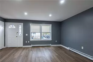 11 Newcomb St, Providence, RI 02908 - Photo 12