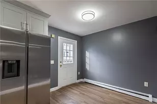 11 Newcomb St, Providence, RI 02908 - Photo 8