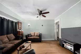 36 Blackamore Ave, Cranston, RI 02910 - Photo 10