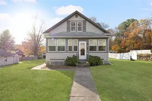 53 Maple Ave, North Smithfield, RI 02824 - Photo 2