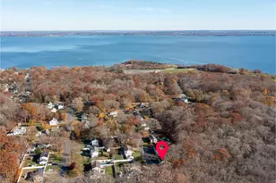 76 Medford St, Warwick, RI 02889 - Photo 4