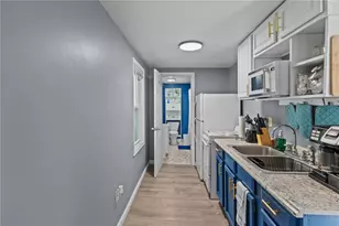 31 Oakhurst Ave, Warwick, RI 02889 - Photo 12