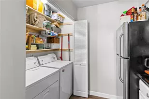 626 Smithfield Rd, North Providence, RI 02904 - Photo 18