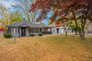 62 Ardway Ave, Warwick, RI 02889 - Photo 2