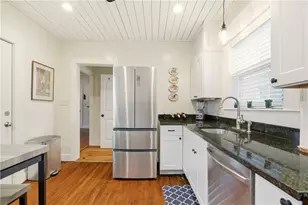 5 Elliot Pl, Newport, RI 02840 - Photo 8