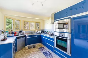 527 Cowesett Rd, Warwick, RI 02886 - Photo 4