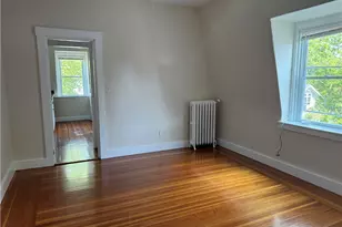 26 Ayrault St, Newport, RI 02840 - Photo 6