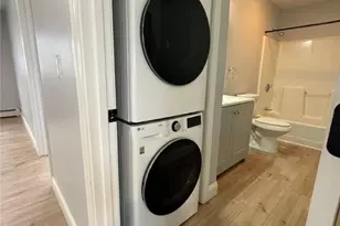 61 Esten Ave, Pawtucket, RI 02860 - Photo 14