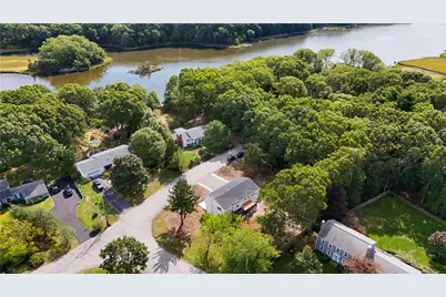 75 Walnut Road, North Kingstown, RI 02852 - Photo 2