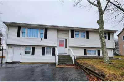 275 West Main Road #2, Middletown, RI 02842 - Photo 2