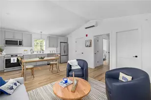 32 Exchange St, East Greenwich, RI 02818 - Photo 12