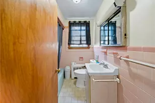 32 Maplewood Ave, Cranston, RI 02920 - Photo 36