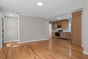 20 Maple Ct, Hopkinton, RI 02804 - Photo 4