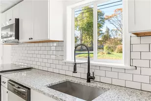 123 Payton Ave, Warwick, RI 02889 - Photo 6