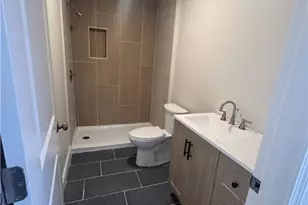 114 Sherwood St, Providence, RI 02908 - Photo 6