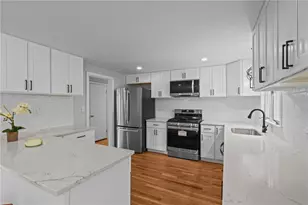 155 Birkshire Dr, Warwick, RI 02886 - Photo 8