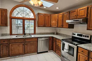 39 Damon Ave, Warwick, RI 02889 - Photo 10