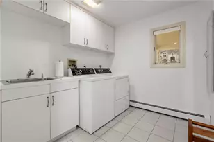 7 Oak Tree Ln, Cranston, RI 02920 - Photo 14