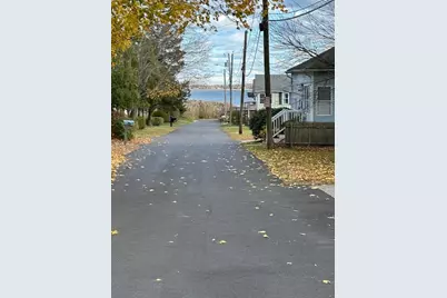 11 Ocean Avenue, Warwick, RI 02889 - Photo 12