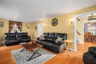 1261 Putnam Pike, Glocester, RI 02814 - Photo 8